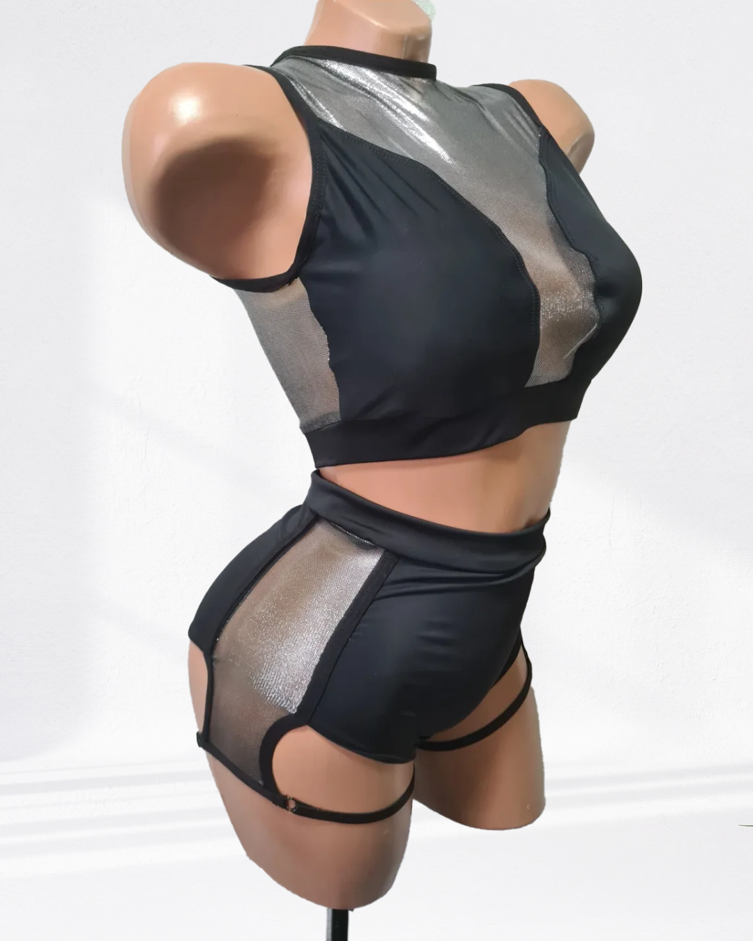 Pole Dance Outfit with Shiny Inserts