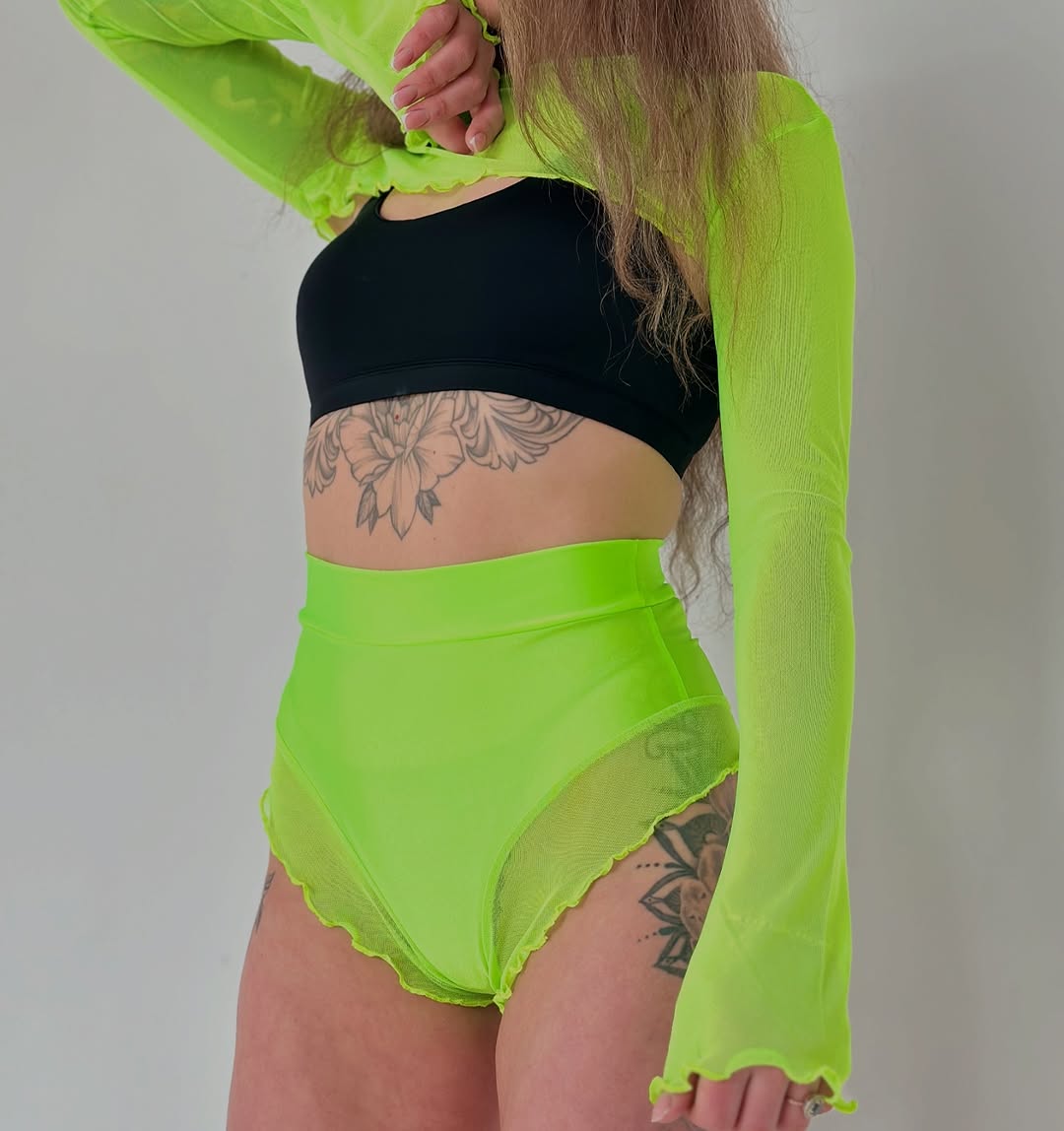 High waisted booty shorts with cute ruffles and mesh long sleeve crop top, Hot pants, Festival outfit