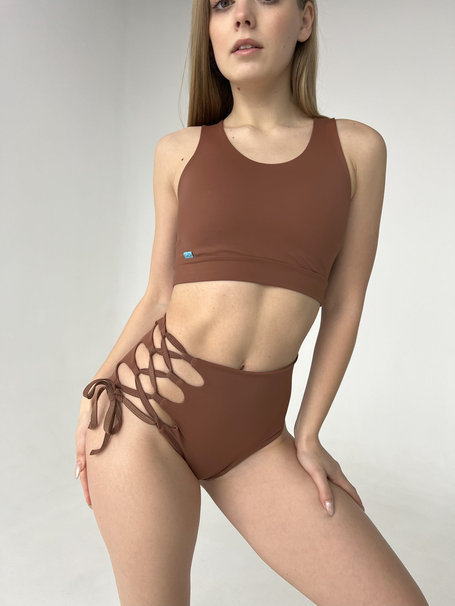 Pole-Wear-Set Stripes, Pole-Dance-Shorts mit Schnürung und Sport-BH mit Schnürung hinten