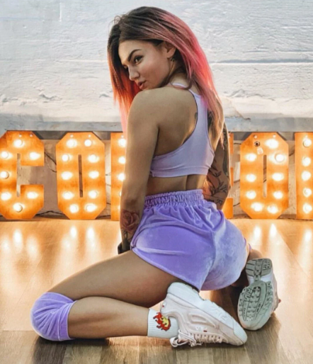 Lilac Velvet twerk outfit with shorts and zippered top