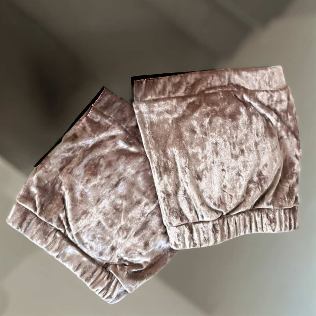 Velvet decorative knee pads with hole to grip