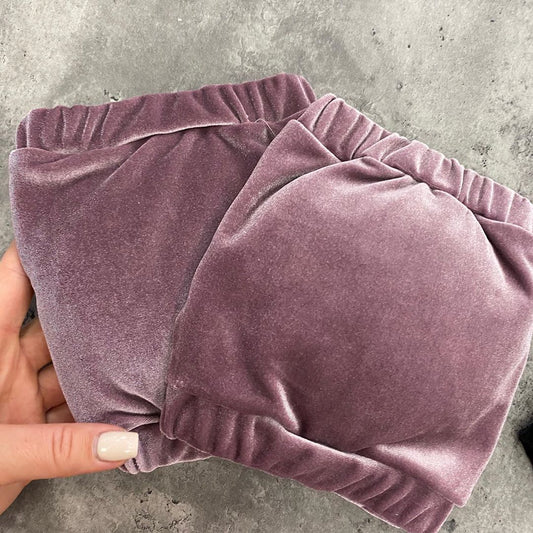 Velvet decorative knee pads with hole to grip