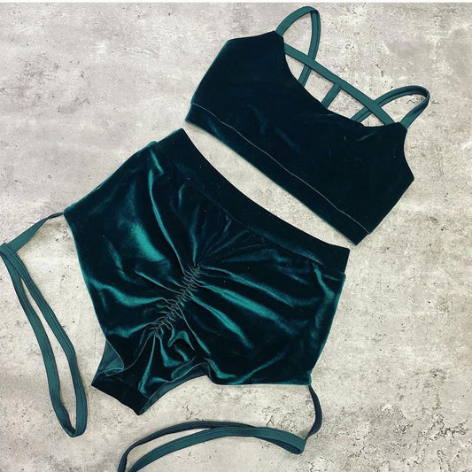 Pole dance velvet top with straps and shorts with garter