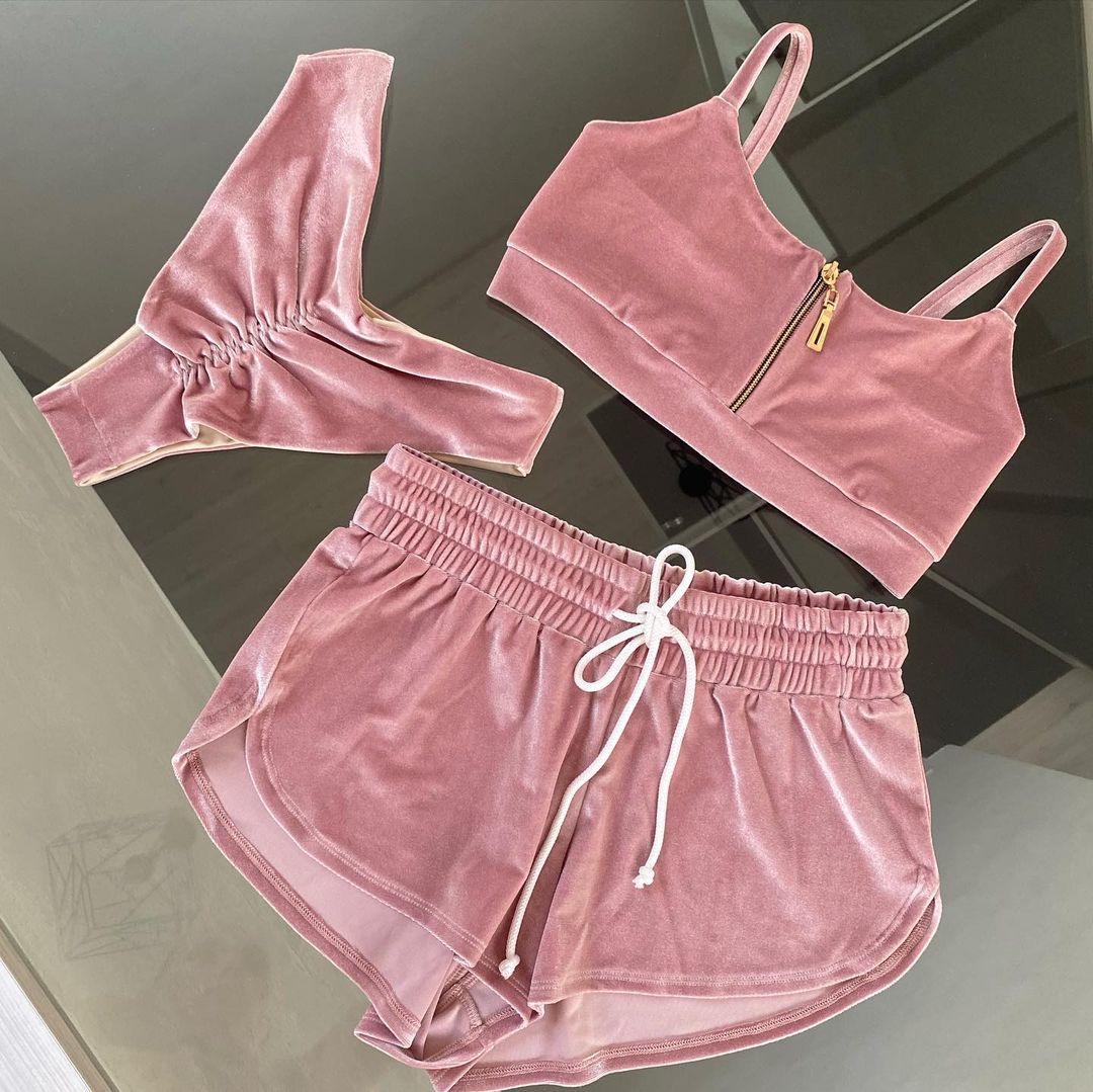 Dirty pink Velvet twerk outfit with shorts and zippered top